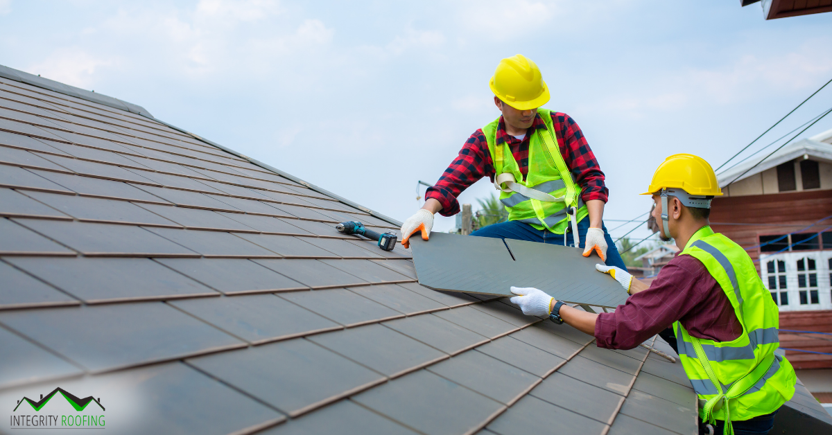 What Are the Benefits of Hiring a Roofing Contractor